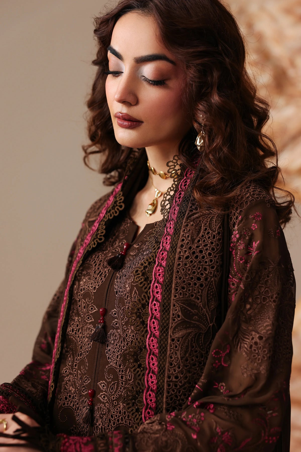 S-1104 Delphine