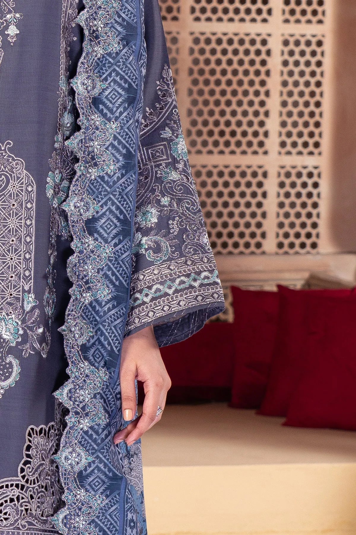 IP-119 Tiya